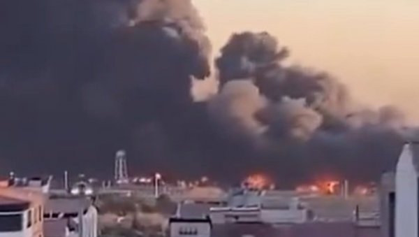 ПОГОЂЕН АЕРОДРОМ У ТЕХЕРАНУ: Ирански путнички авион у пламену (ФОТО/ВИДЕО)