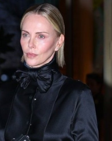 НАЈСЕКСЕПИЛНИЈА ГЛУМИЦА ДАНАШЊИЦЕ ЗАПАЛИЛА ПАРИЗ: Појавила се у дугачком црном плашту, а испод њега - халтери!