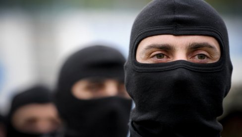 BRUTALNA TORTURA NAD SRPSKIM MLADIĆEM U LEPOSAVIĆU: Otet i mučen zbog natpisa na duksu