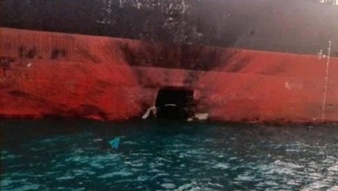 ТАНКЕРИ ЋЕ ГОРЕТИ! Ормуз остаје блокиран: До сада је најмање 10 бродова погођено (ВИДЕО)