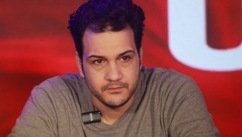 RAZVEO SE POZNATI GLUMAČKI PAR: Tačka na brak nakon 10 godina