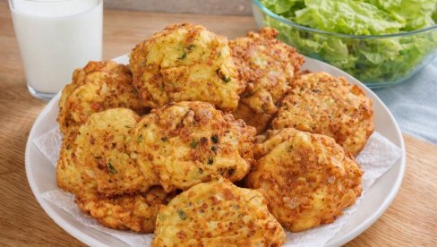 HRSKAVI UŠTIPCI SA SIROM: Brz doručak gotov za nekoliko minuta