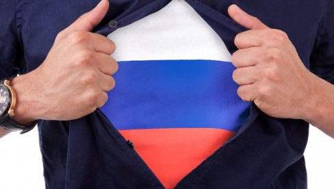 UKRAJINAC U SRBIJI OKRENUO LEĐA RUSKOJ ZASTAVI: Nije mogao ni da sanja šta će potom da se desi (VIDEO)