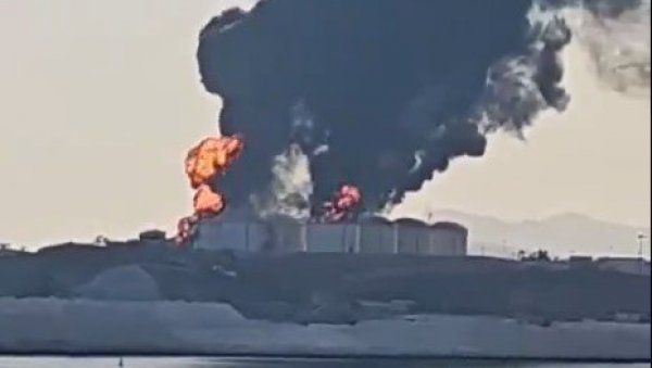 ИРАН НАСТАВЉА ДА УНИШТАВА ЕНЕРГЕНТЕ ШИРОМ ЗАЛИВА: Погодио складиште нафте у Оману (ВИДЕО)