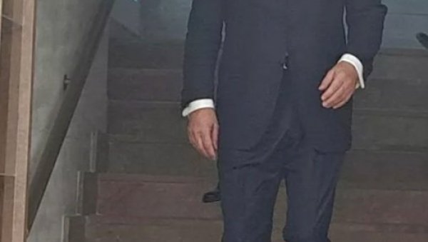 МИЛО НЕ ДОЛАЗИ НА САСЛУШАЊЕ О ЦРНИМ ТРОЈКАМА: Ђукановић у допису Анкетном одбору објаснио зашто данас неће доћи у Парламент