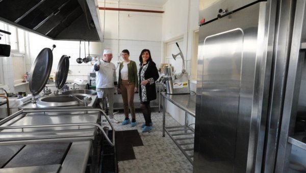 НОВО “СРЦЕ“ НАРОДНОГ КАЗАНА: Народној кухињи у Краљеву донирана опрема вредна 16.000 евра