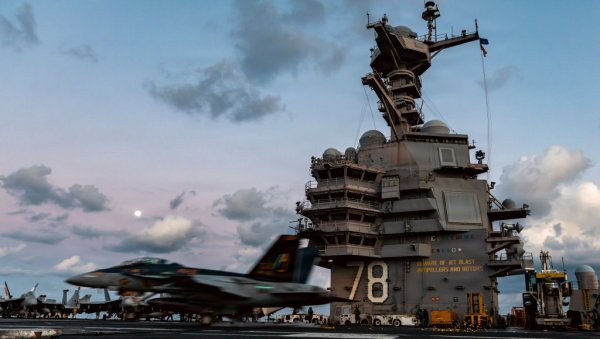 ХАОС НА НАЈМОЋНИЈЕМ НОСАЧУ АВИОНА: Након двоедневне борбе са ватром, амерички понос се повлачи на Крит