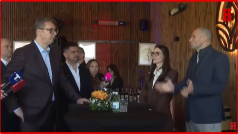 ВУЧИЋ У ПОСЕТИ АРАНЂЕЛОВЦУ: Председник обилази дестилерију у Копљарима (ВИДЕО)