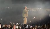 ИЗВЕО ЊЕН ХИТ REPLAY, ФАНОВИ ТРАЖЕ ДУЕТ: Јаков Јозиновић одговорио Сениди у Спенсу (ФОТО)