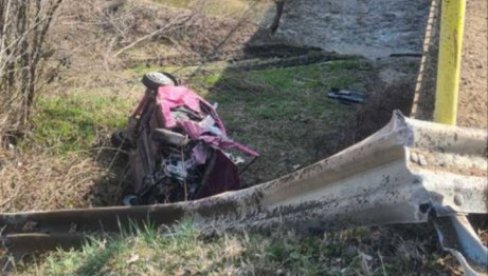 ТЕШКА САОБРАЋАЈКА КОД НЕГОТИНА: Жена хитно транспортована у Ниш, син задржан у болници