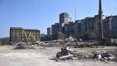 ЦРВЕНА КУЋА КАО СЕЋАЊЕ НА ЗОНУ ИНДУСТРИЈЕ: Објекти у Булевару деспота Стефана требало би да буду сачувани (ФОТО)