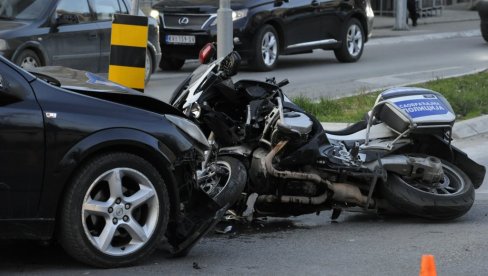 POVREĐEN SAOBRAĆAJAC: Saobraćajna nesreća u centru Kraljeva (FOTO)