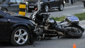 ПОВРЕЂЕН САОБРАЋАЈАЦ: Саобраћајна несрећа у центру Краљева (ФОТО)