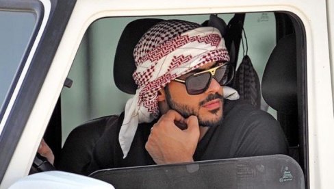 PROTERAN IZ SAUDIJSKE ARABIJE JER JE PREVIŠE LEP: Od priče napravio milione, pa razbesneo obožavateljke kada je oženio ružnu devojku