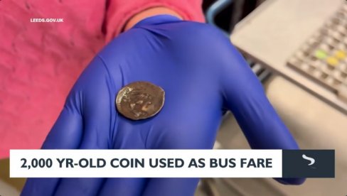 AUTOBUSKA KARTA PLAĆENA NOVČIĆEM IZ 1. VEKA PRE NOVE ERE: Unuk čuvao poklon od deke više od 70 godina (VIDEO)