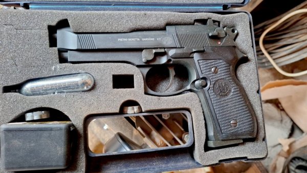 АКЦИЈА УКП ШИРОМ СРБИЈЕ: Ухапшено пет осумњичених за дистрибуцију наркотика по Европи (ФОТО)