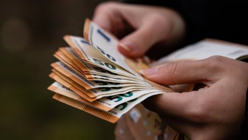 ОВАЈ ЗНАК У АПРИЛУ ИМА НЕВЕРОВАТНУ ШАНСУ ЗА ДОБИТАК: Судбина вам шаље јасну прилику, немојте да је пропустите