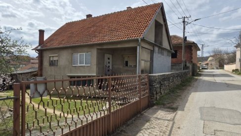 ПЕТИЦИЈОМ БРАНЕ НАПАДАЧА Мештани Сечанице уз Бојана: Комшија Миодраг месецима добацивао његовој ћерки