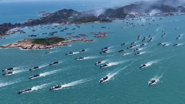 НОВА ВЕРЗИЈА КИНЕСКОГ ЗИДА: Мистериозни феномен и мору између Јапана и Кине (ФОТО/ВИДЕО)