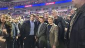 ANA BRNABIĆ U ARENI: Blokaderi traže podršku od stranaca, a mi od ovih ljudi