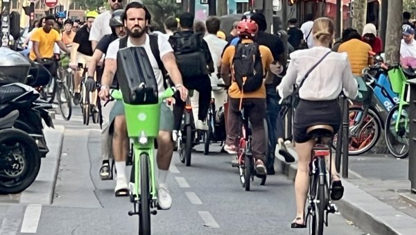 МАКРОНИСТИМА СЕ ЛОШЕ ПИШЕ: У данашњем другом кругу локалних избора црта се нови политички пејзаж у Француској