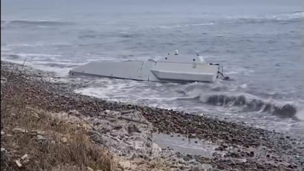 МИСТЕРИЈА ЦРНОГ МОРА: Откуд амерички (украјински) подводни дрон на обали Турске? (ВИДЕО)