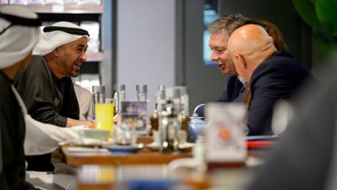 ВУЧИЋ У УАЕ: Први европски и трећи светски лидер који је посетио емирате од почетка рата