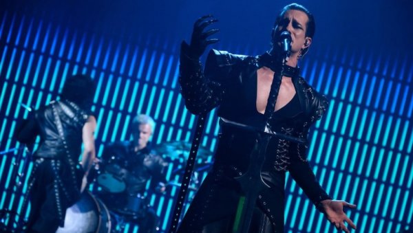 НАША ПОРУКА ЉУБАВИ БИЋЕ НА СРПСКОМ ЈЕЗИКУ: Лука Аранђеловић, фронтмен групе Лавина о Песми Евровизије и очекивањима (ФОТО)