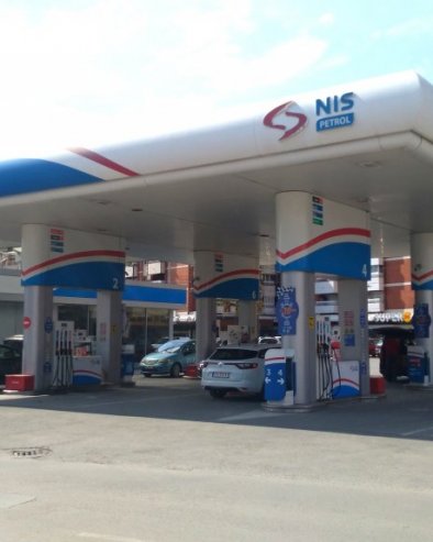 ВЛАДА ПРОДУЖИЛА УРЕДБУ: Цена деривата нафте ограничена још 150 дана