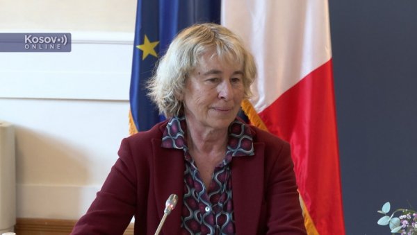 СЕНАТОРКА КРАКСИ: Забринутост Срба на Косову реална, када закони отежавају живот - реч је о политичком питању