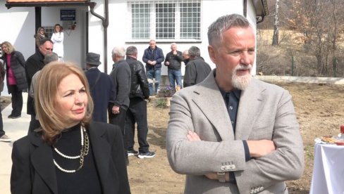 НЕ ЗАБОРАВЉА ОДАКЛЕ ЈЕ: Гест Бранка Паликуће, правог Ере из Чикага (ФОТО)