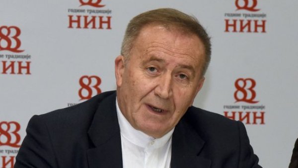 ПОСЛЕДЊИ ПОЗДРАВ МАЈСТОРУ РЕЧИ И ФУДБАЛА: На Новом гробљу у Београду на кремацију испраћен књижевник и драматург Божо Копривица