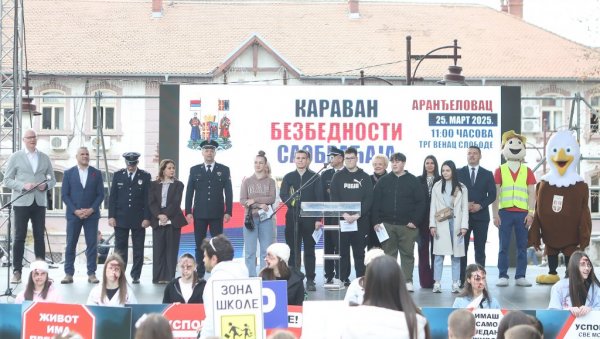 КАРАВАН БЕЗБЕДНОСТИ: У Аранђеловцу одржана акција о подизању нивоа свести за све учеснике у саобраћају