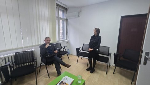 TUMAČA JEDVA NAĐU I ZA VENČANJE: Kako se snalaze gluvi kada nema dovoljno ovučenih za prenos poruka između njih i onih koji čuju