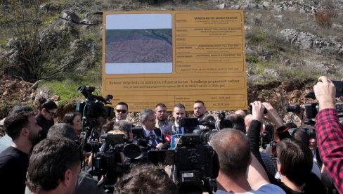  VELJE BRDO - OGLEDALO DRŽAVE: Premijer Milojko Spajić prisustvovao početku izgradnje stambenog kompleksa u Podgorici