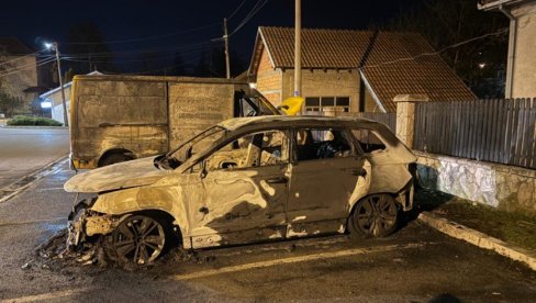 VRHUNAC LUDILA I NASILJA U ARANĐELOVCU! Blokaderi zapalili automobil istaknutom naprednjaku