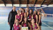 PARAĆINKE OPET BLISTALE: Gimnazijalke prve na Okružnom u odbojci