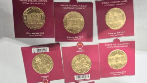 U PRTLJAGU ZLATNICI BEČKE FILHARMONIJE: Na Batrovcima zaplenjeno investiciono zlato vredno tri miliona dinara