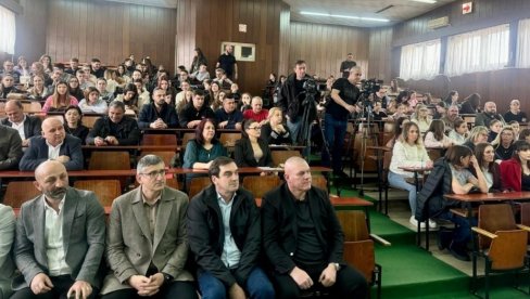 ДАЛИБОР МАРКОВИЋ ПАЛМА : Донети закон о заштити деце од негативног утицаја друштвених мрежа