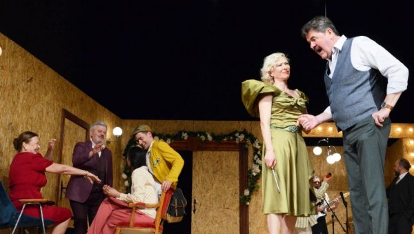 „ПРОТЕКЦИЈА“ НАЈСМЕШНИЈА, „ШВЕЈК“ НАЈБОЉА ПРЕДСТАВА: Уручењем награда завршен 51. фестивал „Дани комедије“ у Јагодини