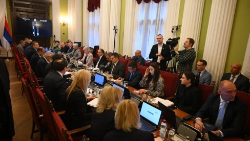 KO JE KRIV ZA SMRT STUDENTKINJE? Traje sednica odbora za obrazovanje: Rektor Đokić ne sme Anu Brnabić da pogleda u oči