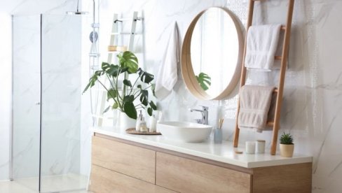 КАКО УРЕДИТИ КУПАТИЛО ПРЕМА ФЕНГ ШУИ ПРИНЦИПИМА: Зашто је важно да има велико огледало и да врата увек буду затворена