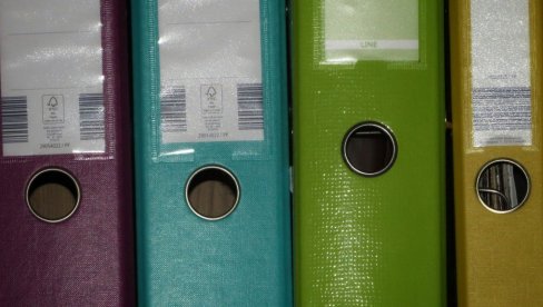 PLENUMAŠI ODBIJALI DA PREDAJU REGISTRATORE SA PODACIMA O FINANSIRANJU RUŠENJA VLASTI: Tužilac presekao, registratori oduzeti