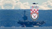 (ФОТО) ХРВАТСКО, ПОМОЗИ! После хаварије на Блиском истоку, понос САД војске стигао у Сплит - највећи ратни брод на свету
