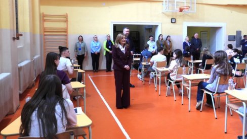 REZULTATI PROBNE MATURE U ČETVRTAK: Pregledanje testova iz matematike, srpskog i trećeg predmeta počinje danas i traje do 2. aprila