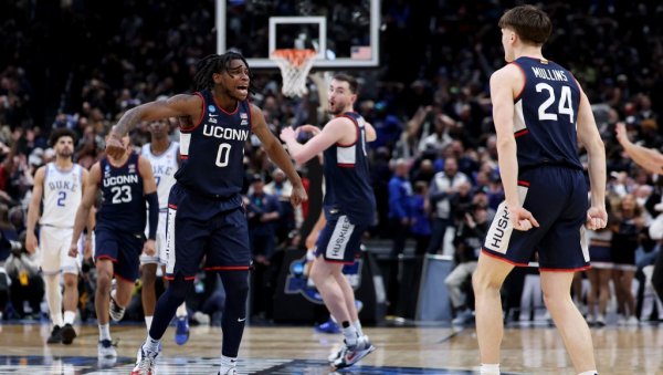 КАКВА ЛУДНИЦА У НЦАА: Конектикат нестварном тројком срушио Дјук и пласирао се на Фајнал фор (ВИДЕО)