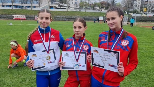 ПРОЛЕЋНЕ „АТИНСКЕ ИГРЕ“ У ВРШЦУ: Атлетски митинг окупио 11 екипа, укључујући и три из Румуније