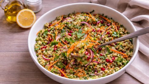 КИНОА САЛАТА: Здрав оброк за сваки дан
