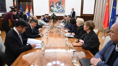 SRBIJA VISOKO CENI ČELIČNO PRIJATELJSTVO SA KINOM PREDSEDNIKOM SIJEM Vučić se sastao sa delegacijom kineske provincije Hebei (FOTO)