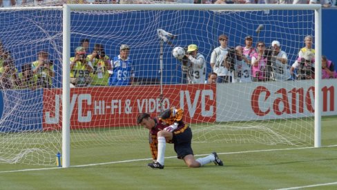 MREŽA JE OSTALA PRAZNA! Zbogom, Borislave, fudbalska istorija te nikada neće zaboraviti!”